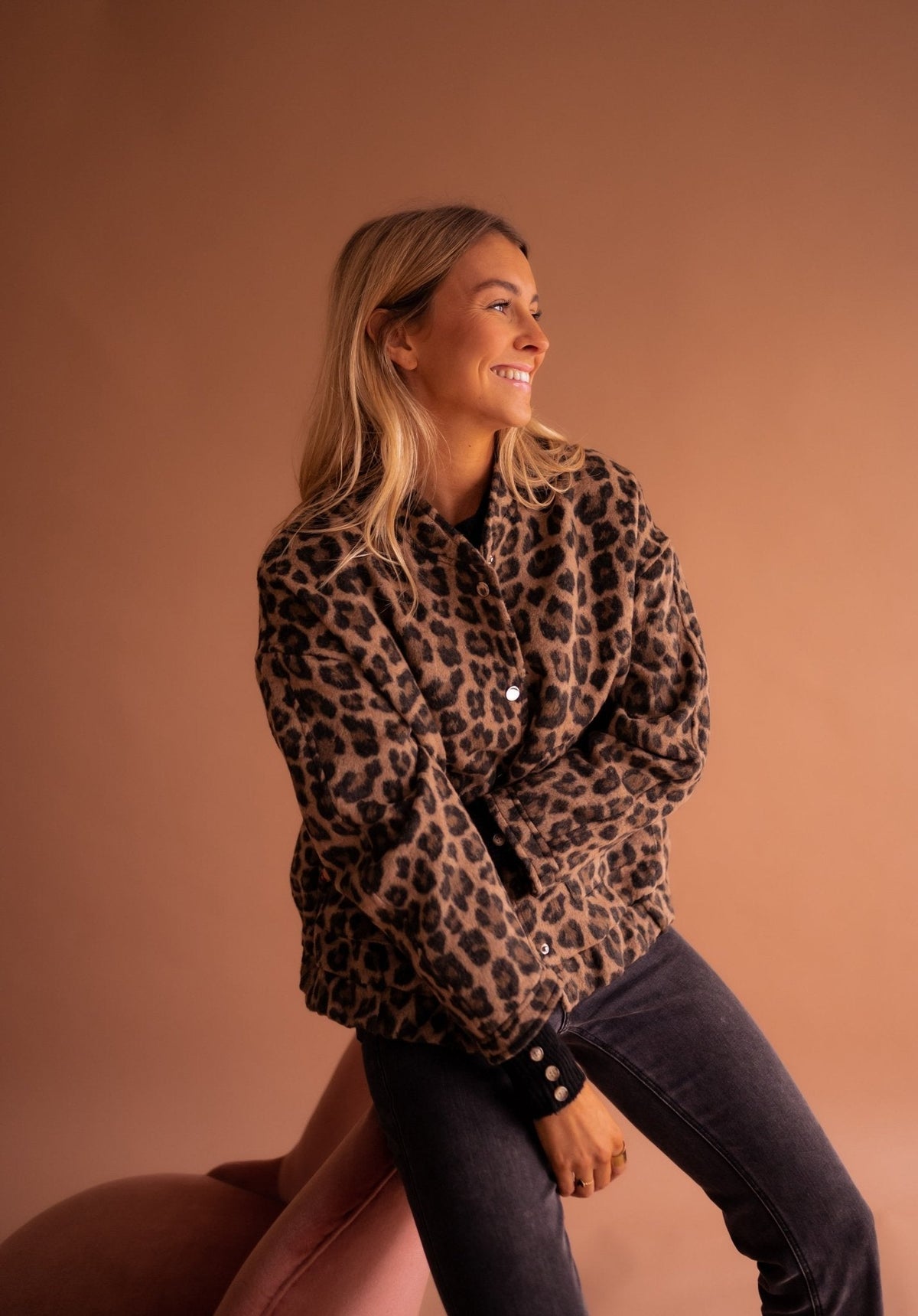 Åsta | Skjortjacka dam med leopardmönster - bild 7