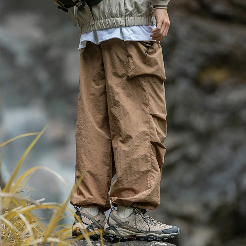Isaac | Men's Loose Fit Cargo Trousers - Brown